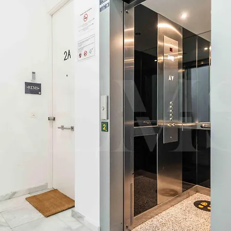 Inviting In Historic Center By Rems * מאלגה